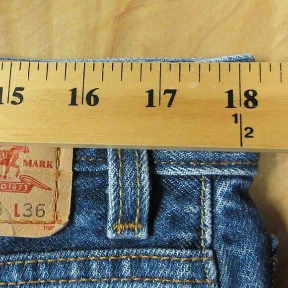 LEVI'S 550 Relaxed Fit Jeans Mens 36x36 Slightly Baggy Non-Stretch Blue Denim 2 - Picture 15 of 16